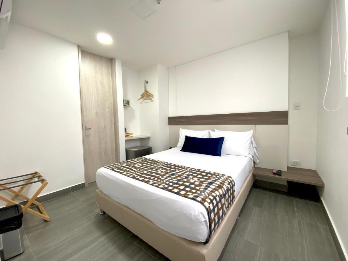 Seven Inn Hotel 麦德林 外观 照片