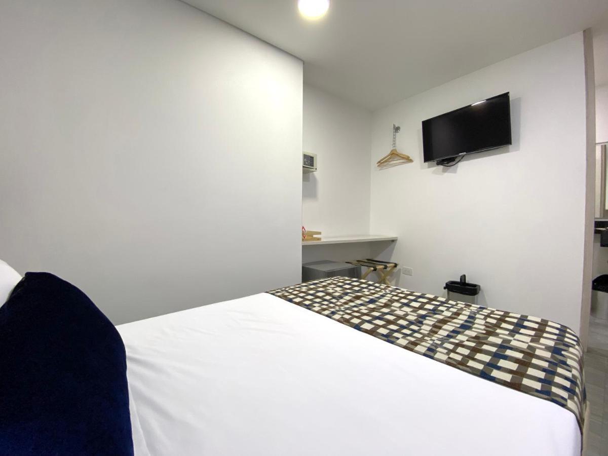 Seven Inn Hotel 麦德林 外观 照片