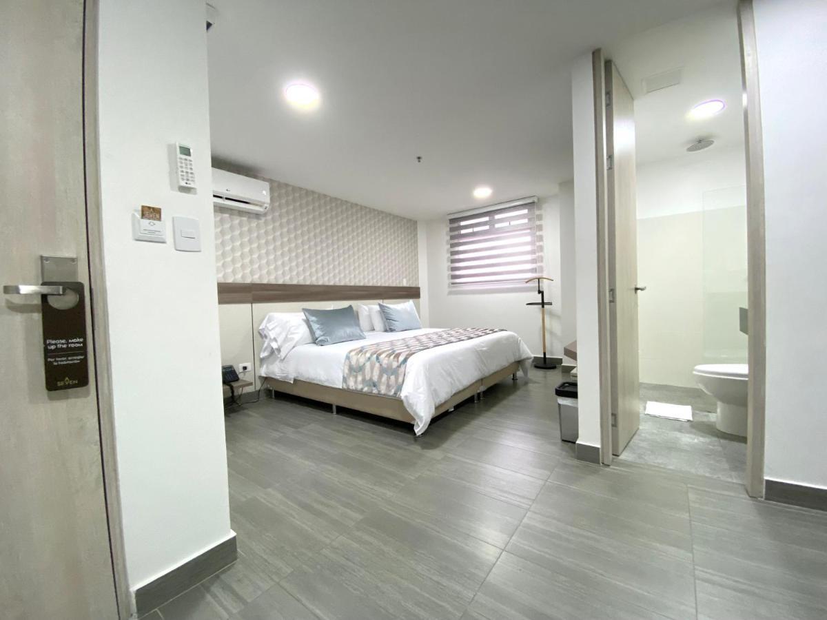 Seven Inn Hotel 麦德林 外观 照片