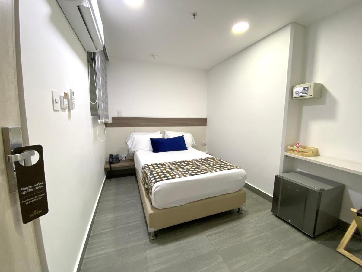 Seven Inn Hotel 麦德林 外观 照片